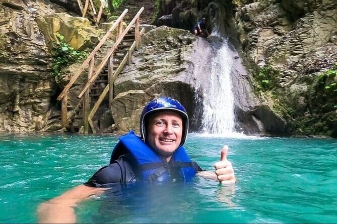 27 Pools of Damajagua Jumps and Slides in the Jungle - The jungle hike up: where the day really begins