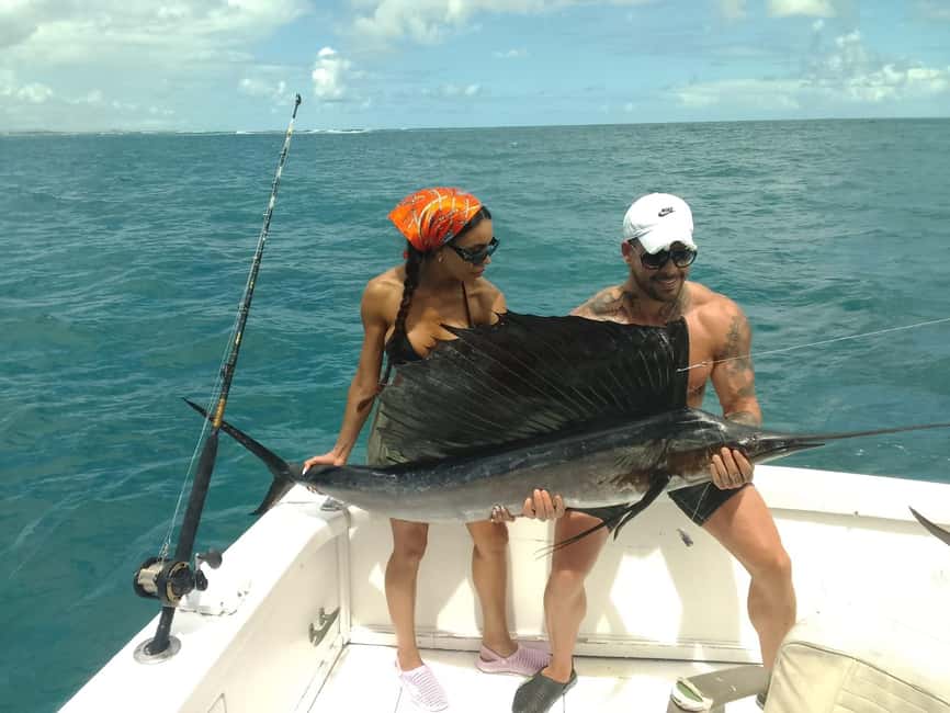 4 hour deep sea fishing experience from punta cana - Comfort and supplies: drinks included, food not