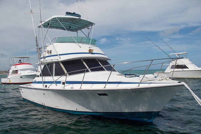 4 Hour Punta Cana Fishing Tour - Crew and Service: Friendly Help, Basic English, and Hands-On Support