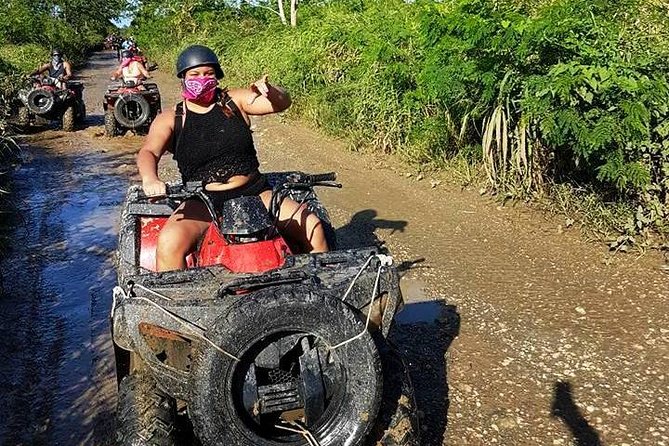 4 Wheel Adventure - Down to the beach: where the mud and ocean views meet