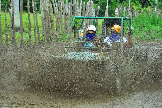 5 tours in 1 (Eco Farm/Horseback/City Tour/Buggy/Zipline) - Lunch by the river: why the food stop matters mid-adventure