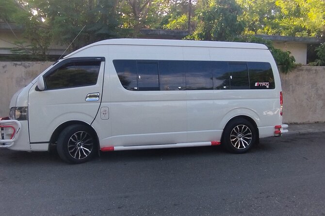 Airport Puerto Plata , para playa dorada Centro de ,puerto pla - A Newer Minivan for Families and Small Groups