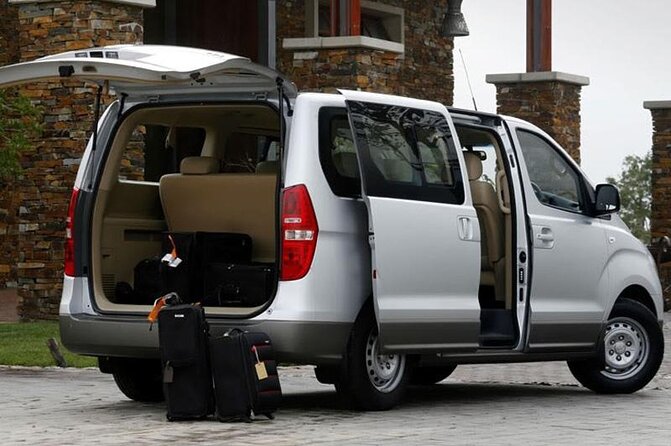 Airport shuttle to Punta Cana Hotels - Pickup With a Name Sign and a Mobile Ticket