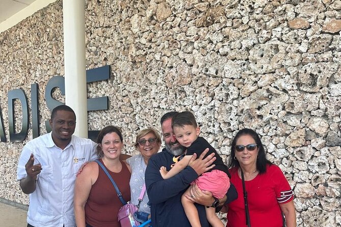 Airport Transfer from/to Uvero Alto to Punta Cana - Safety touches: child seats and precautions for families