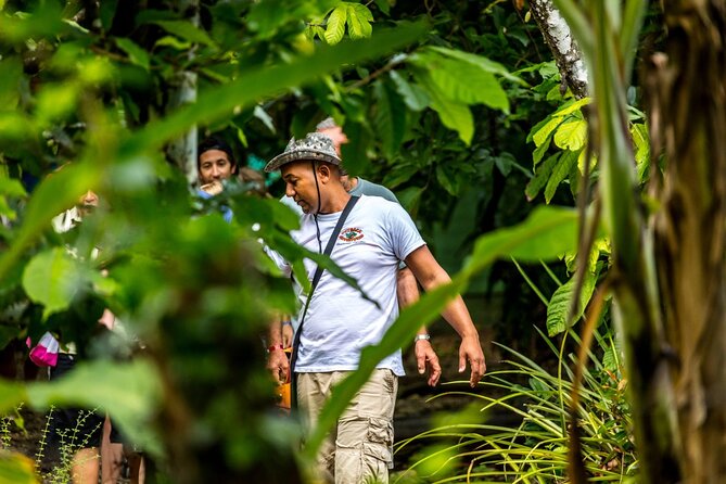 Anamuya Mountains Small Group Walking Tour - Stop 2: Anamuya ranch life, drinks, and the River Anamuya swim