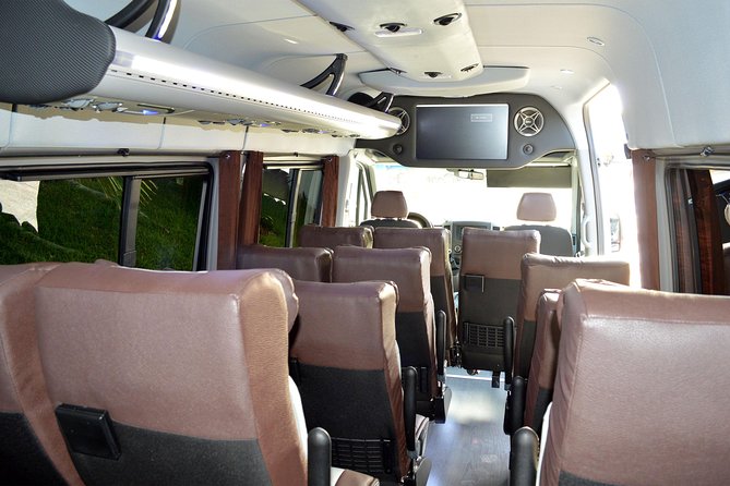 Arrival Luxury Transportation: Punta Cana International Airport to Hotels (1-5) - Making the Most of Your Arrival: Small Moves That Pay Off