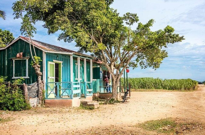 Arte, gastronomía, cultura bay Jhoraji : Higüey altos de chavón - Stop 2 at Altos de Chavón: art village energy in La Romana