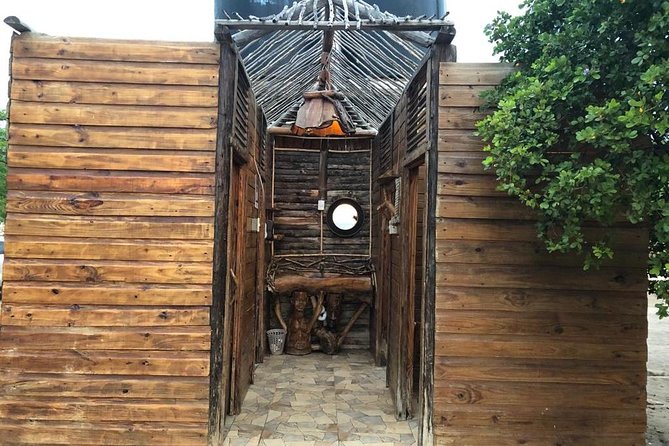 Bahía de las águilas glamping experience from Santo Domingo - Price and value: what you’re paying for at $390 per person