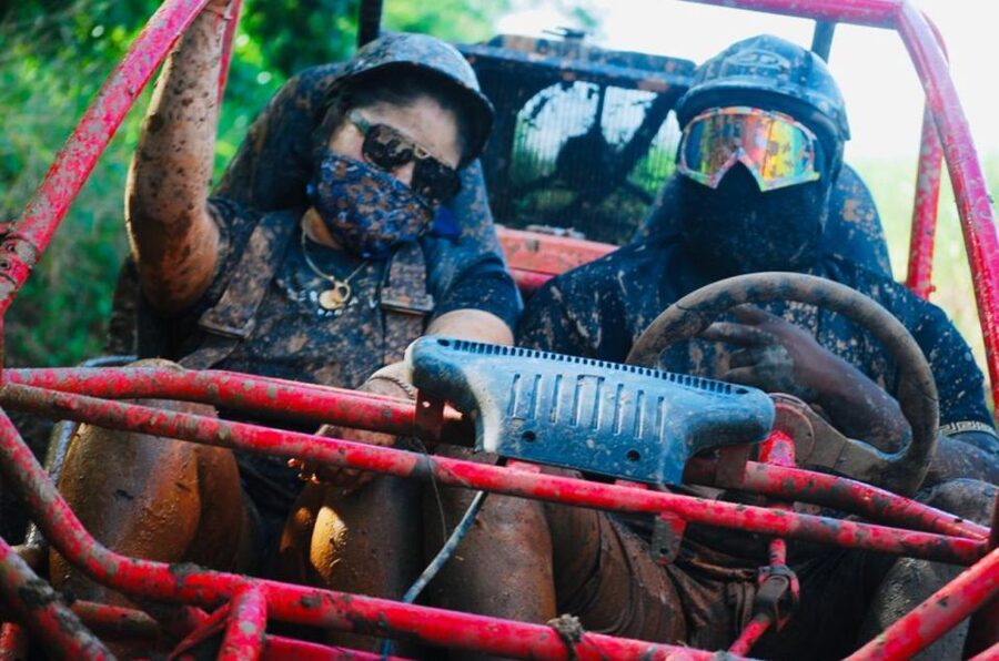 Bayahibe: Buggy tour amazing half-day - Bateyes and sugarcane: the human side of the ride