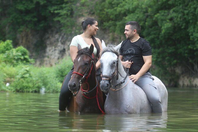Bayahíbe Horseback Riding & River swimmig - Riding the Experience: Skill Levels, Forest Views, and Beach Moments