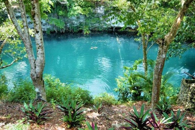 Blue Dudu Lagoon - El Saltadero: waterfall views and a watch-and-learn spectacle