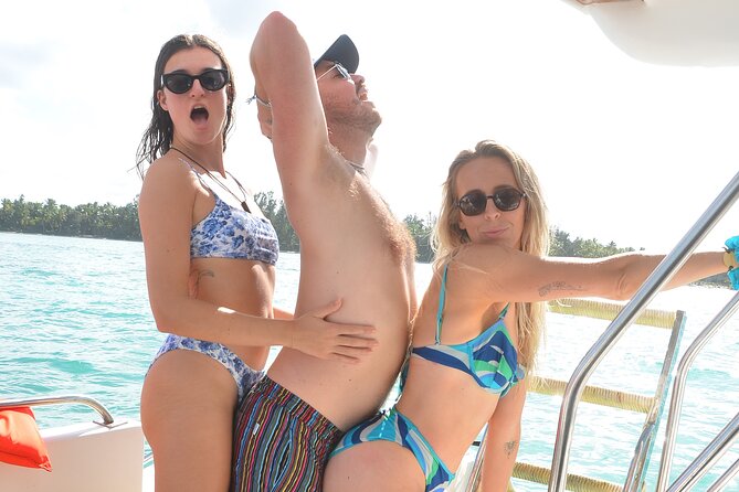 Boots and Booze in Punta Cana, A COUNTRY Party Boat Cruise - The party mood: country music, friendly crew, and drinks onboard