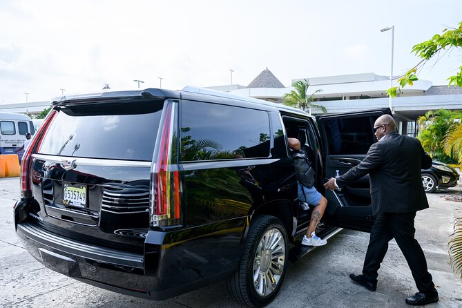 Cadillac Escalade Platinum, Punta Cana airport to Bavero & punta Cana - Price and value: $155 per group up to 6