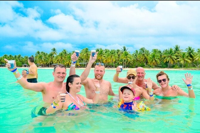 Caribbean Paradise Exclusive Day Trip to Isla Saona - Boat Time to Isla Saona: Speedboat or Catamaran in Real Water Views