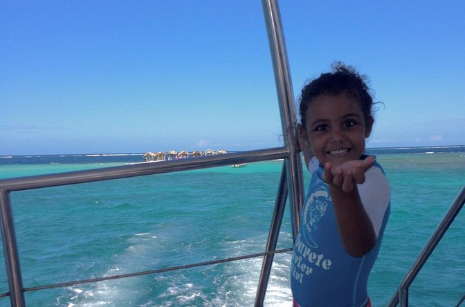 Cayo Arena Catamaran Cruise from Puerto Plata with Lunch - Lunch by the beach: lobster (or paella) plus Dominican comfort