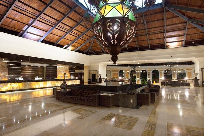 CHIC by Royalton All Exclusive Resort - Round Trip Shuttle - Punta Cana Airport - Private transfer for up to six: Calm logistics, less hassle