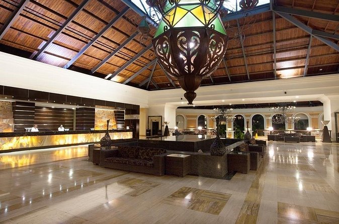 CHIC by Royalton All Exclusive Resort - Round Trip Shuttle - Punta Cana Airport - Return to PUJ: The 3.5-hour lobby rule