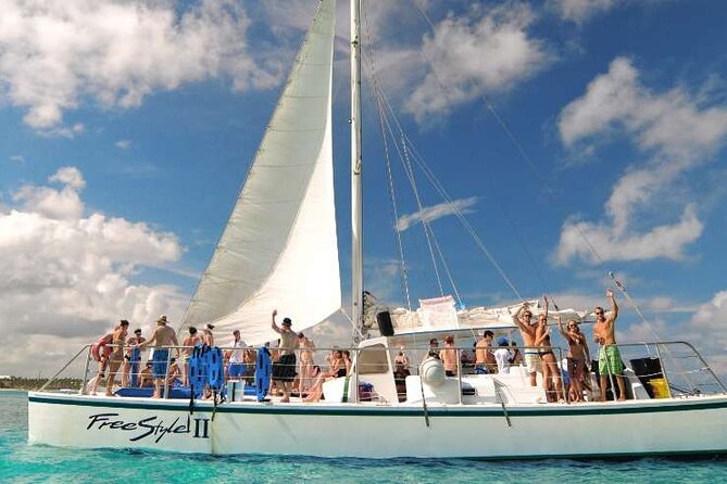 Crucero de Fiesta y Snorkel en Punta Cana - Getting there: pickup, the 1:00 pm start, and why timing matters