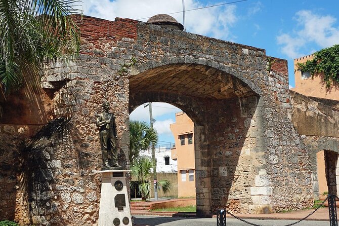Day Trip to Santo Domingo from Punta Cana - Lunch in the Colonial Zone: convenient, included, and worth timing