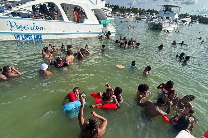 DE Hip Hop Boat Party for Adults and Free Drinks Only - The Natural Pool Stop: A Breather Between Party Beats