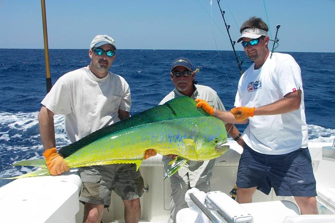 Deep Sea Fishing Tour - Open bar and refreshments: the comfort upgrade that matters