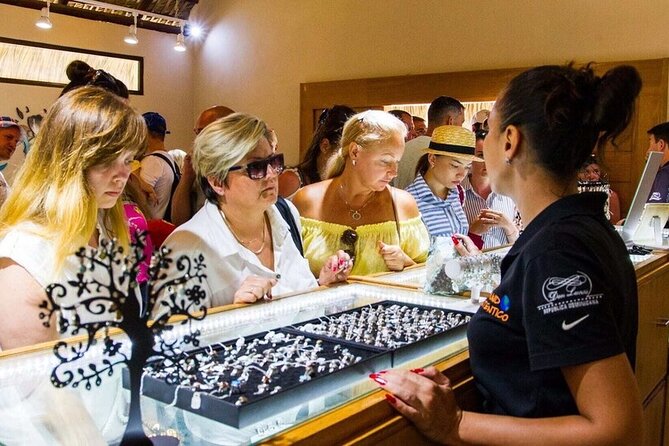 Discover Dominican Treasures: Rum, Cigars, Coffee & Chocolate - The Dominican Four: Cigars, Rum, Coffee, and Chocolate