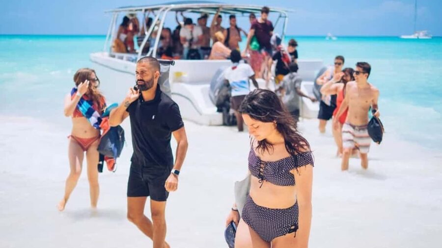 Discover Punta Cana: Full-Day Saona Island All Included - The return to Bayahibe: music and dancing to end the day