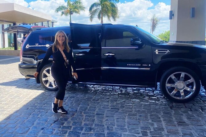 Dominican-s Airport Transfer (Bavaro, Punta Cana, Uvero Alto) - WhatsApp updates and professional drivers: the real comfort factor