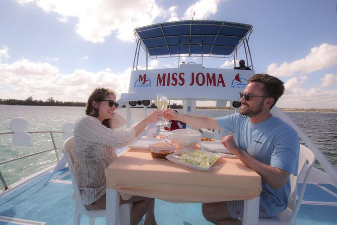 Experience for families and friends by private boat with pick-up - Bavaro’s natural ocean pool party: your main event at sea