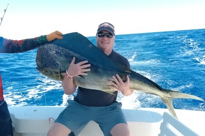 Fishing Adventure Punta Cana – Full Experience Professional - Drinks and Snacks: The On-Board Comfort Factor