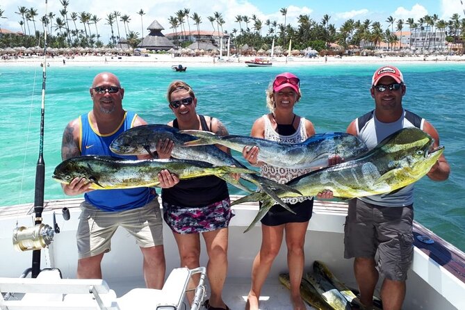 FISHING PRO CHARTERS - Boat Excursion - Divina - Key things that stand out