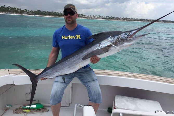 FISHING PRO CHARTERS - Boat Excursion - Divina - Who’s on the crew and why their effort shows