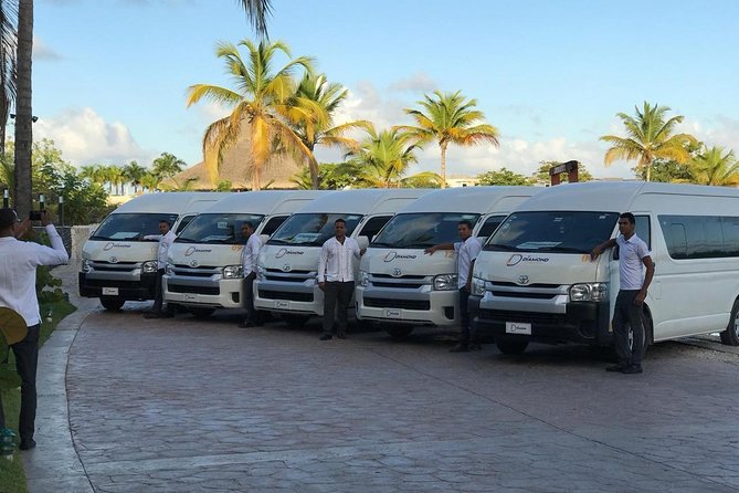 From and to Punta Cana airport(PUJ)<=>All places and hotels in Bávaro Punta Cana - Where you meet at PUJ: the step that saves you stress