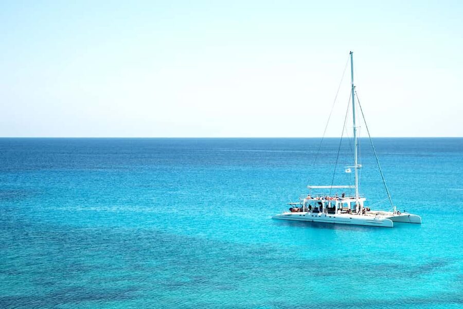 From Punta Cana: Catamaran Tour to Saona Island with Open Bar and Buffet - What to bring for Saona comfort (and what not to pack)