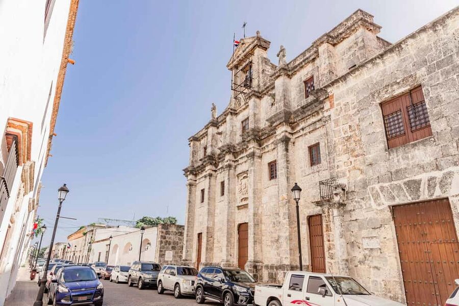 From Punta Cana: Santo Domingo Full-Day Tour with Lunch - First Cathedral of America and the Big Monument Stops