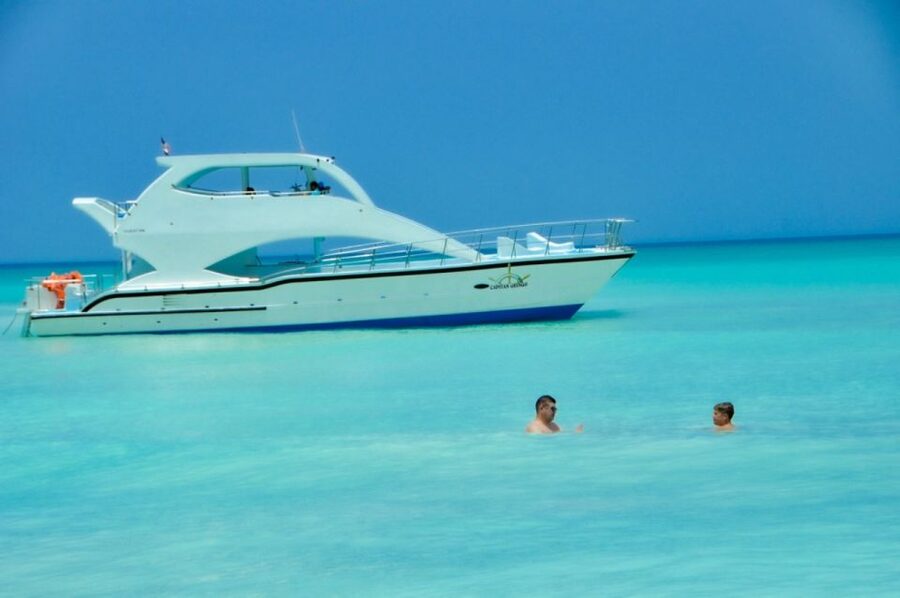 From Punta Cana: Saona and Mano Juan Day Trip by Speed Boat - Dominican lunch in Mano Juan: included, hearty, and straightforward