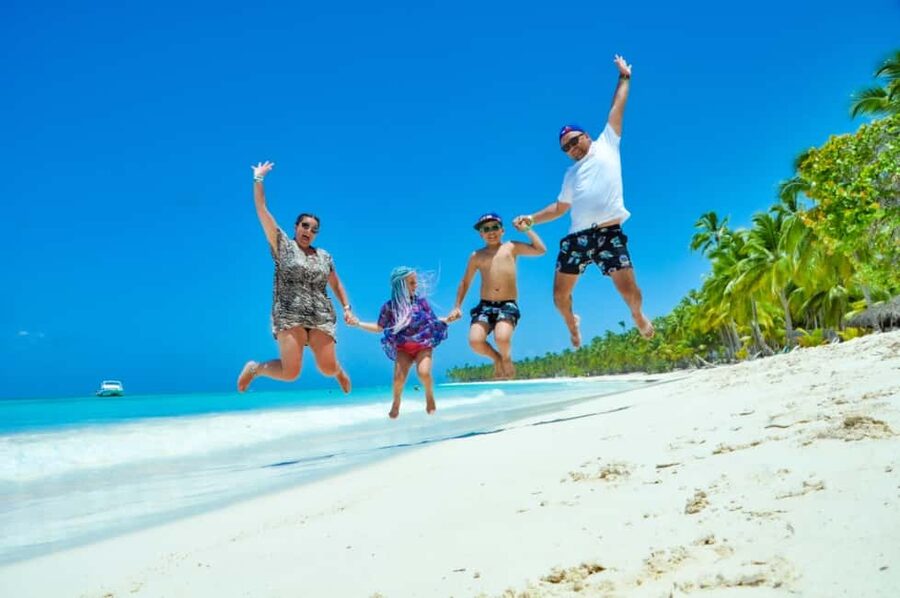 From Punta Cana: Saona and Mano Juan Day Trip by Speed Boat - The Saona Island first stop: Playa Abanico (Playa Fan Beach)