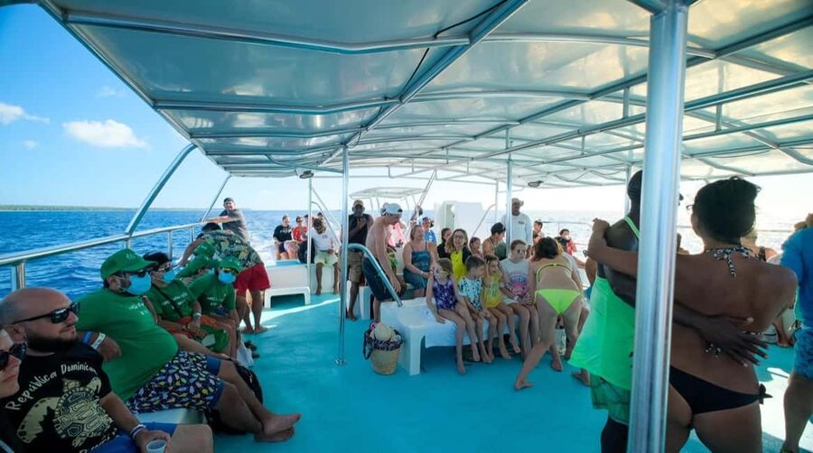 From Punta Cana: Saona Island Day Trip with Buffet Lunch - How this Punta Cana–to–Saona day trip actually works
