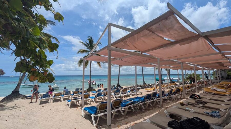 From Santo Domingo: Catalina Island Day Tour - The morning drive to La Romana and the 30-minute breakfast stop
