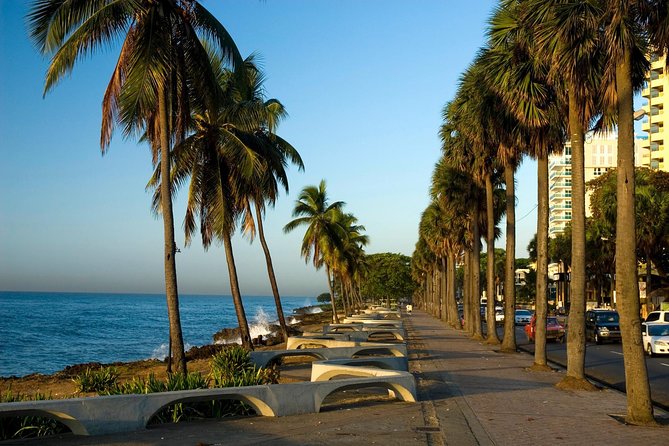 Full-Day Santo Domingo City Tour from La Romana - Group Size, Language, and the Guide Factor