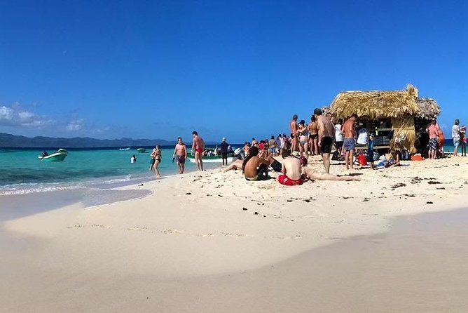Full Day Tour to Paradise Island - Cayo Arena - Boat rides and safety feel: what matters most on a speedboat day