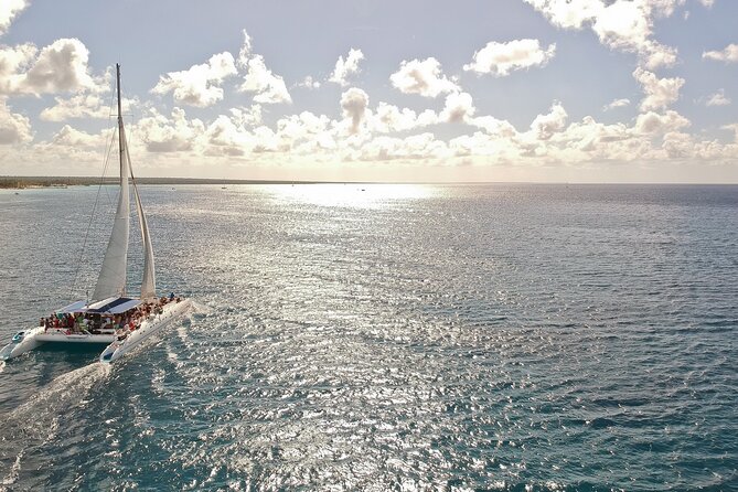 Full-Day Tour to Saona Island Sailing with Lunch and Beverages - Language, guide quality, and the one question you should ask
