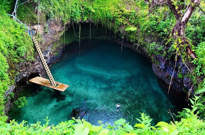 Full Day Tour to the Blue Lagoon and 7 Different Destinations - Lunch and drinks: where the food fits into a busy day