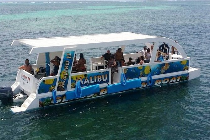 Glass Bottom Boat in Punta Cana - Snacks, drinks, and the reality of selling at sea
