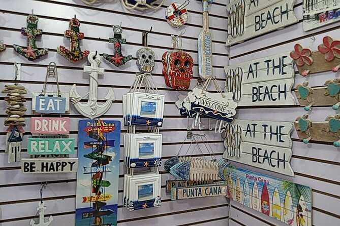 Guided Souvenir Shopping Tour in Punta Cana - Two Hours, One Shopping Stop: What This Punta Cana Tour Really Feels Like