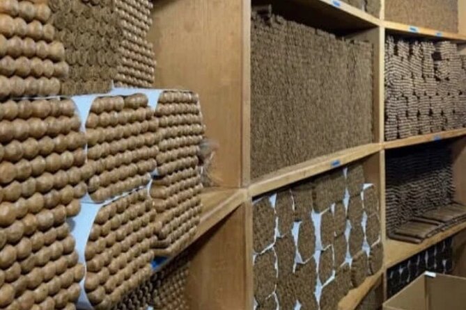 Guided Tour to Don Lucas Cigars Factory and Souvenirs Store - The Souvenir Store: Where This Tour Can Actually Pay Off