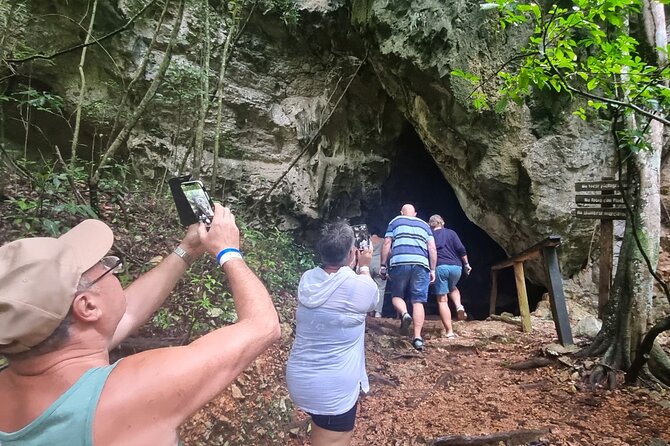 Haitises National Park with Paraiso Caño Hondo & Montaña Redonda - Paraiso Caño Hondo: Lunch With a Ranch-and-Culture Mood