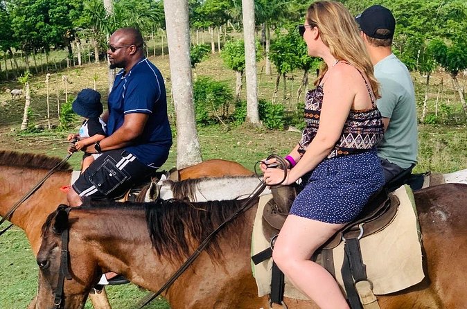 Half-day City tour cultural from punta cana for small group - Rancho Real Cigars: Watch the Process, Then Make One