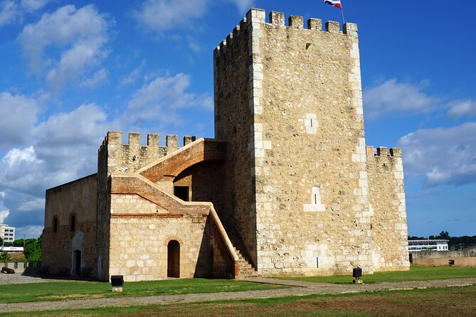 Half Day Excursion Colonial Zone Lighthouse to Colón and Tres Ojos from Santo Domingo - Price and Logistics: When $90 Feels Fair (and When It Doesn’t)