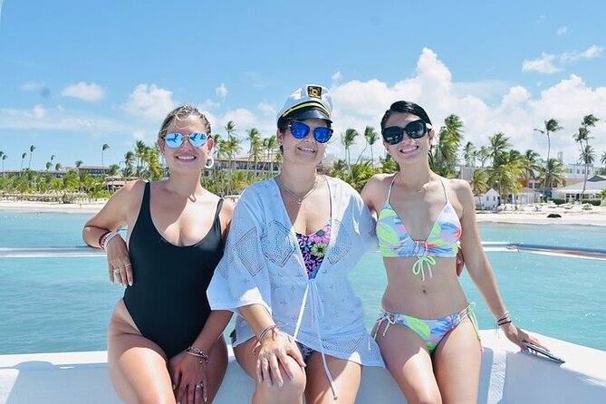 Half-Day Private Party Boat and Snorkeling in Punta Cana - Unlimited national drinks and music: how the onboard party runs